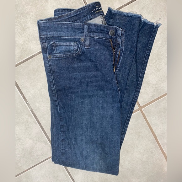 Lucky Brand Denim - EUC Lucky Brand Women's Dark Wash Jeans